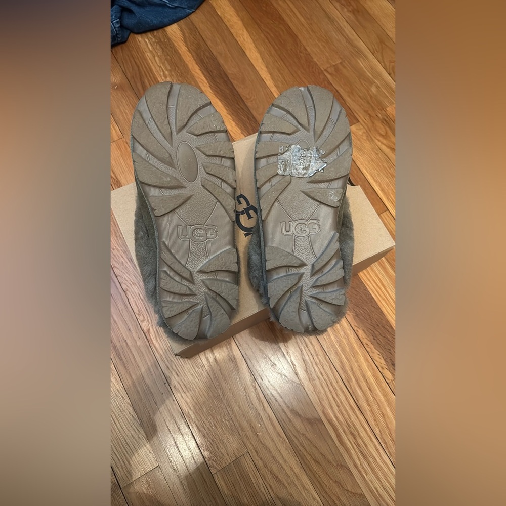 UGG Olive Fur-Lined Slippers - Picture 4 of 6